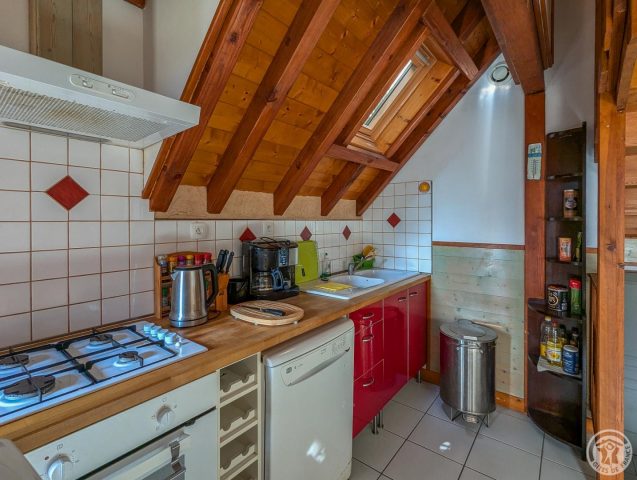 31G101017-0abe2985980f45c286601d0580e9a91a