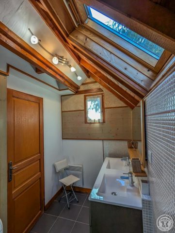 31G101017-51d0d283ac0140c59dd52468df7eab05