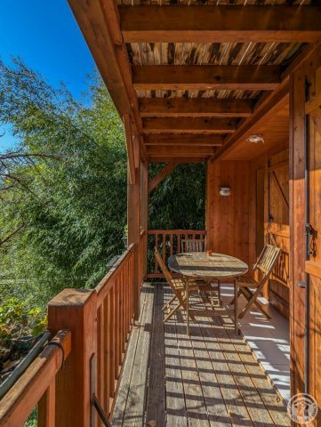 31G101017-7aa41f726ebd4aed8d9f61dcad00a360