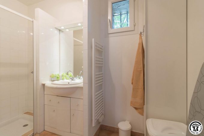 31G101045-125a822db77941b8a0885762e174f5f9