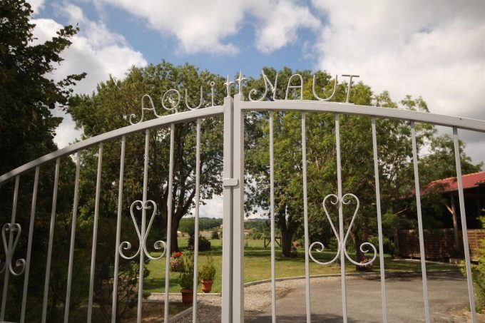 31G101045-2296146861754b3eb8b7ae0ab2d9dbf7