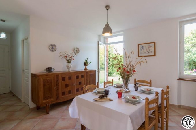 31G101045-f463c7653d3f44acb12a0880f1cfa85e