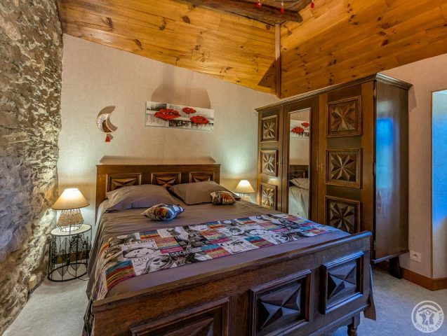 31G101052-53eb42fbcc754308bec3f7e7b01f53d5