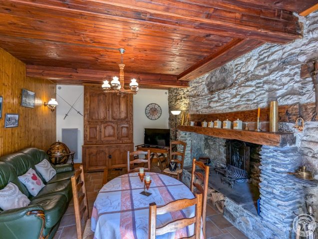 31G101052-8acfc31b63534882b5fd70dbe0fb4c67