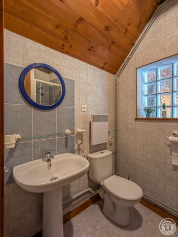 31G101052-f24d55c99a5049108ef10c036c4d0584