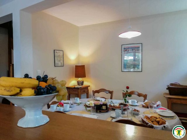 31G101054-4320692272084c0eb3013f395ecf0e3e