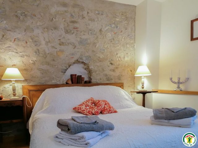 31G101054-6e37f06ad0a4492eb1532ba4962002a0