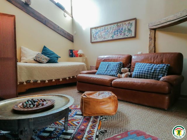 31G101054-7c9a198188004983b1d8c8972c463e08