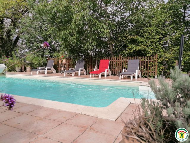 31G101054-ba69670eb2294e0aa942d039e40085c2