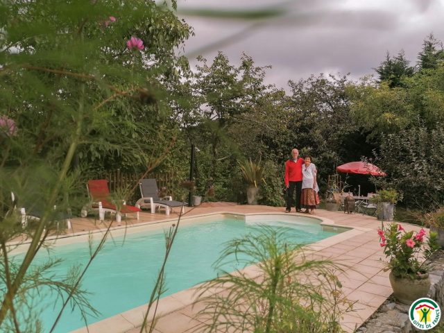 31G101054-e42660c1de4844da9e978747918cf279