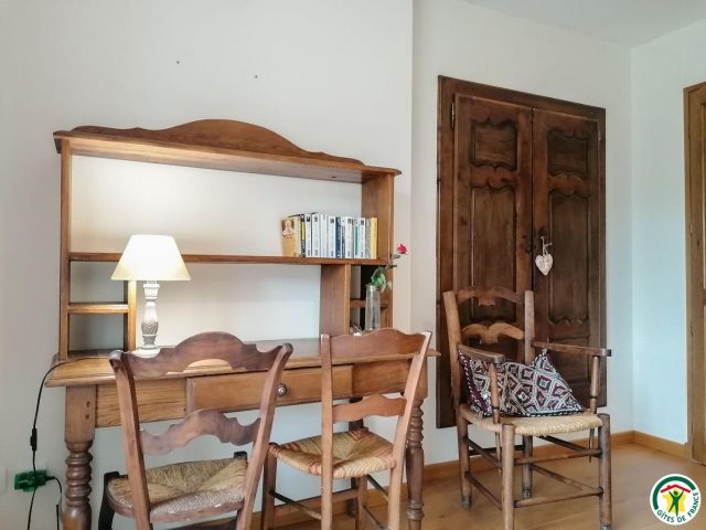 31G101054-eac87061145149cca7d7a2229bfdbc33