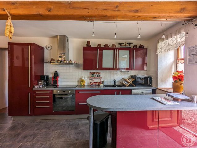 31G101056-08961db15cec4217afd3e00f10d0338b