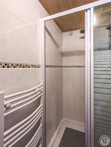 31G101056-164c12380c8c4a938968354c398f2296