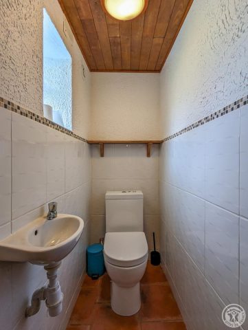 31G101056-22f025a1d2374dafb37d798ab941b974