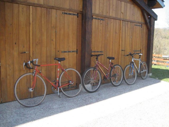 31G101056-3cf382a7a4094eafb2204efa72b4f93f