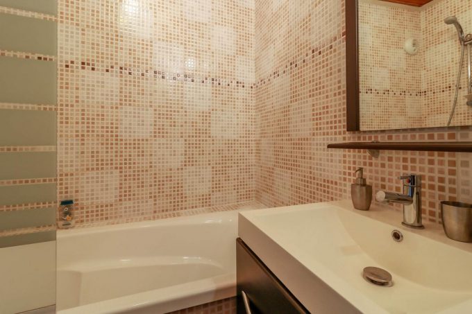 31G101056-618455aa7bc048708ee2693b9f4491e5