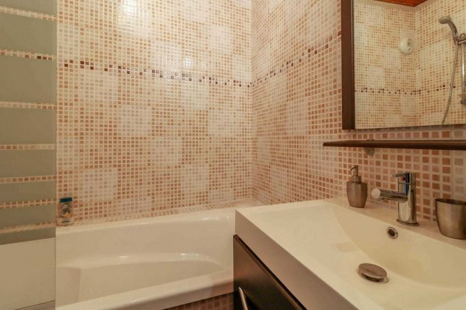 31G101056-e0d19faeda4b4e2a98f1d5ad248f023c