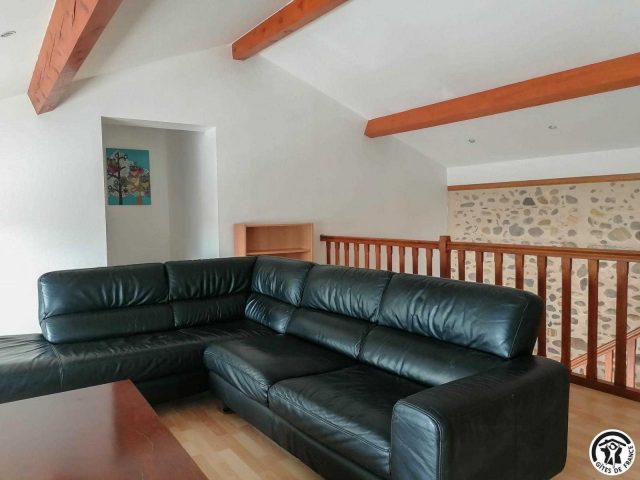 31G101082-2249639d6bf84f528b8ab478d0d214bf