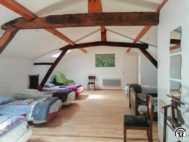 31G101082-2a381fedafc848f2ae7317d7f338ab80