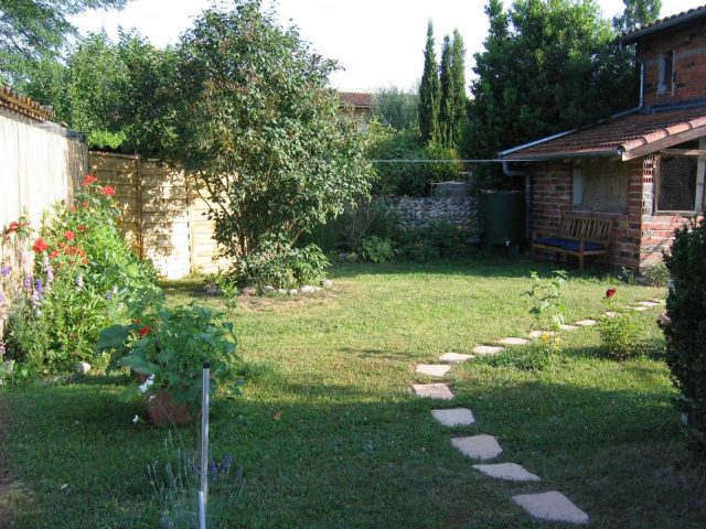 31G101092-13a179ad1724475cb94af3f810760551