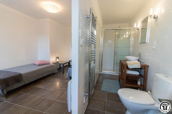 31G101100-aa7c4d6e2b18471b9a7bf8864503b344