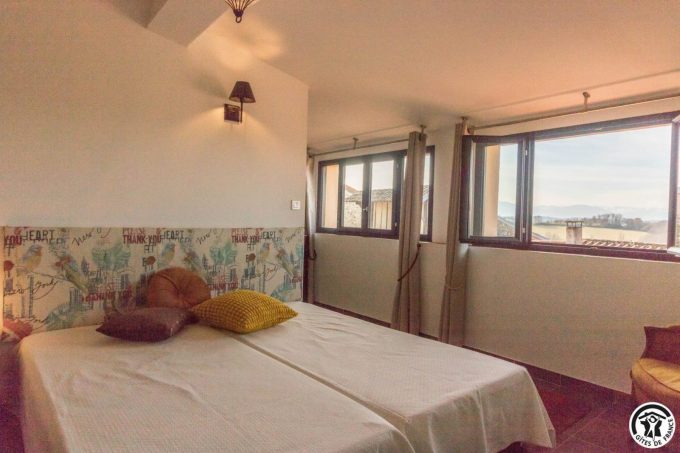 31G101100-bc34f3ac735d443ca8d765a8a1fe0fc9