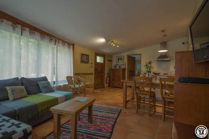 31G101102-d202e3201db445578f333edd547e3f95