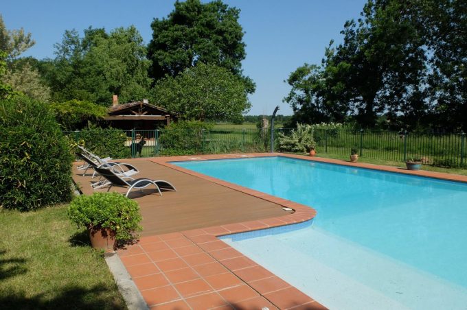 31G101102-d8ea27e6908949bea8f20cbc9f6a41d3