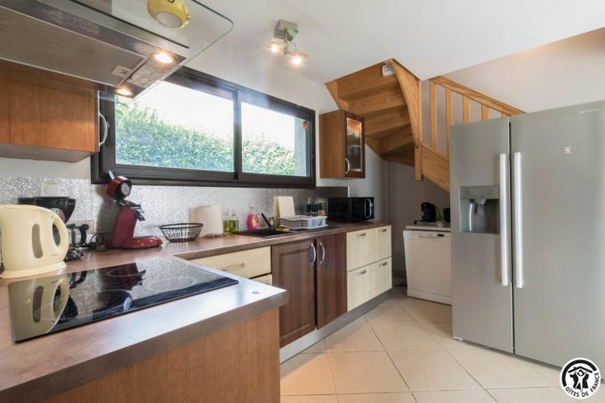 31G101105-0bbc08fb7c574c5dac19323e0fea6513