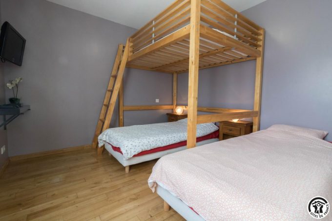 31G101105-1d2a475011574f51a249d9ea3e017224