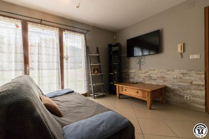 31G101105-241941c0c2214433bfa028d4df8266de