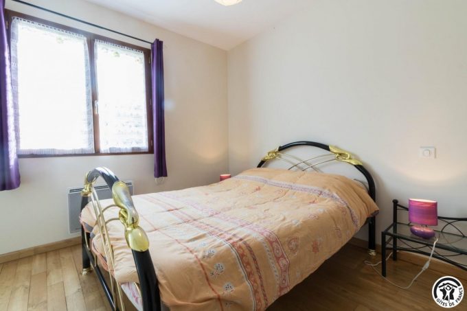 31G101105-55b4a8f311964313bf5cea5ad3897919