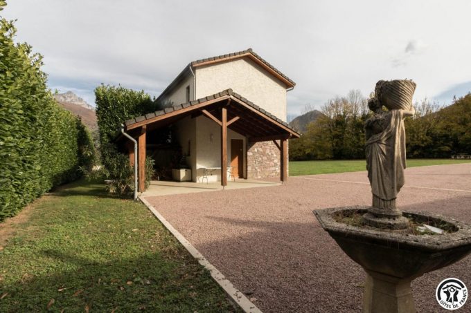 31G101105-5735f8a1aebf4203ac6cb7ab928abf9e