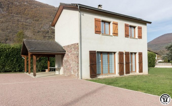 31G101105-624e92d54ad94960b772517346aef934