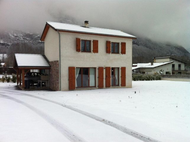 31G101105-72fd4fe985924cf5a6a0109c106c45ce