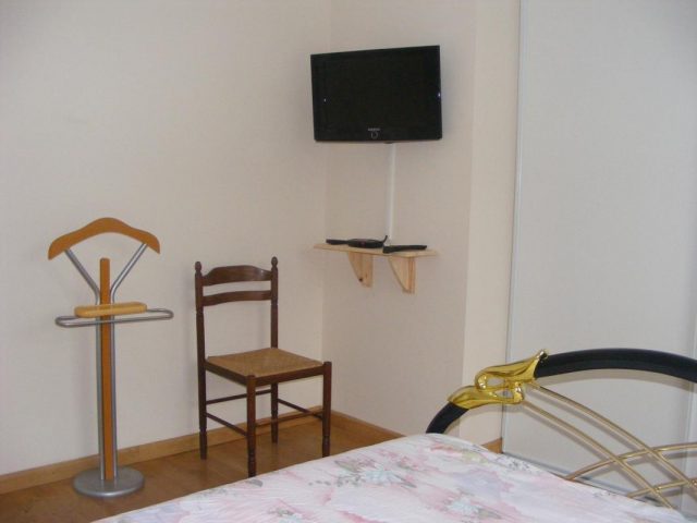 31G101105-a8b51ec41533413a9b50cfba577a6137