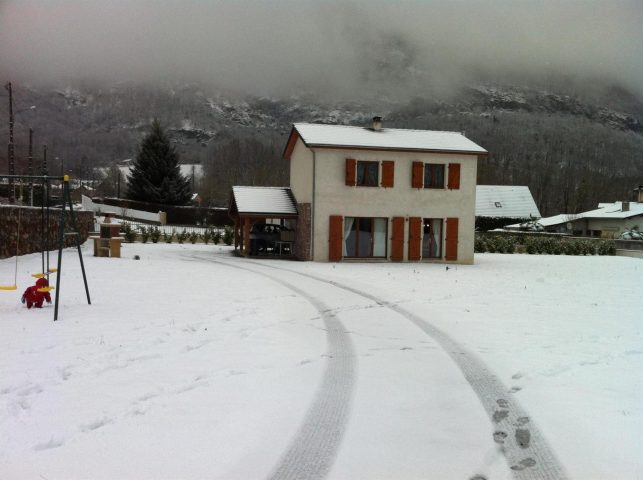 31G101105-f3bd1efc074a4ea2b92372acd062bf2f