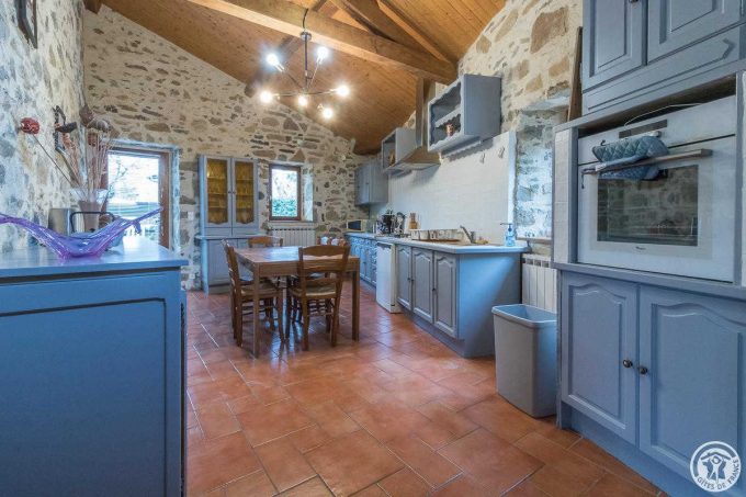 31G101116-1058f0ee6fb0476e84ad0081c02d47ad