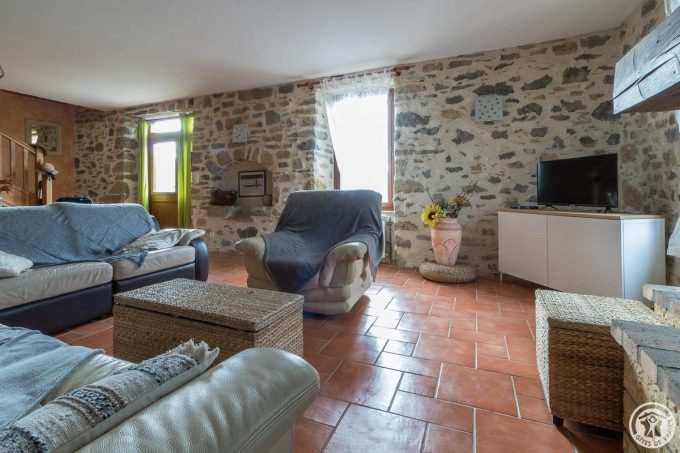 31G101116-4ab976b879fa4a1c90d9b79f6e26717a