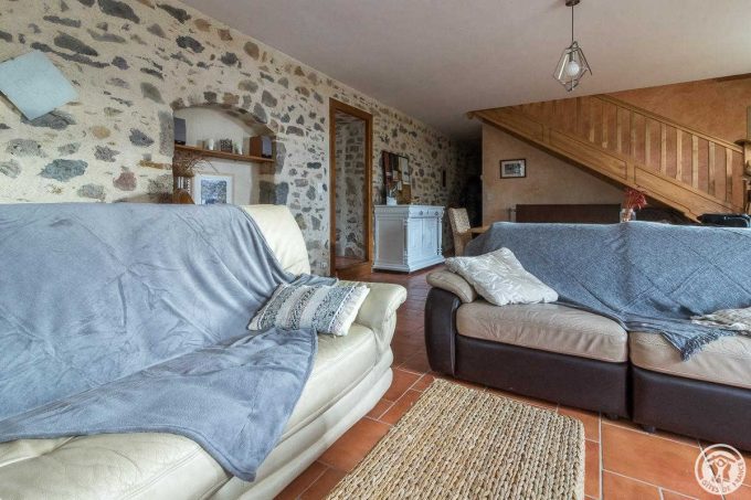 31G101116-77d106f4e7e8463284b63771a93dd649