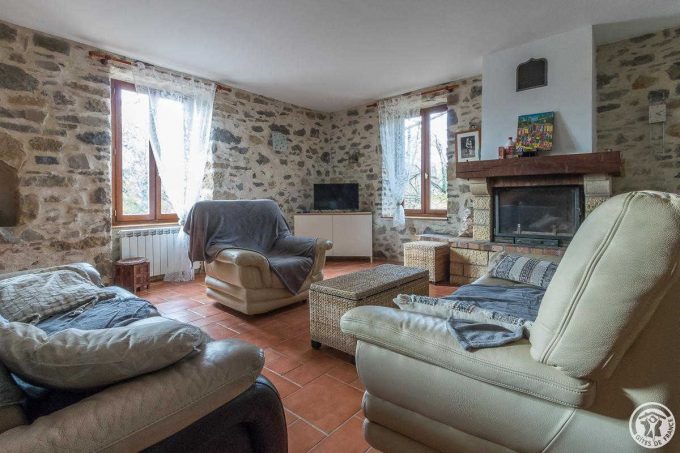 31G101116-94f33a0512404c31be5ed8f1aa3eaa44