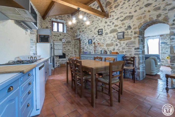 31G101116-d390bc823bfc4126a2250de529ddb809