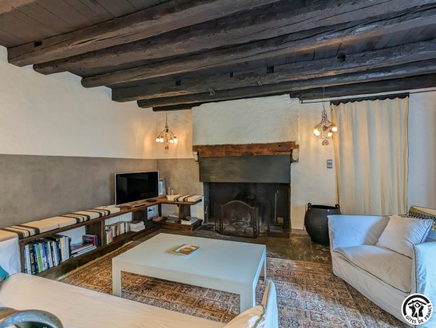 31G101117-976a9f3e9f5d418591540bb87bd58912