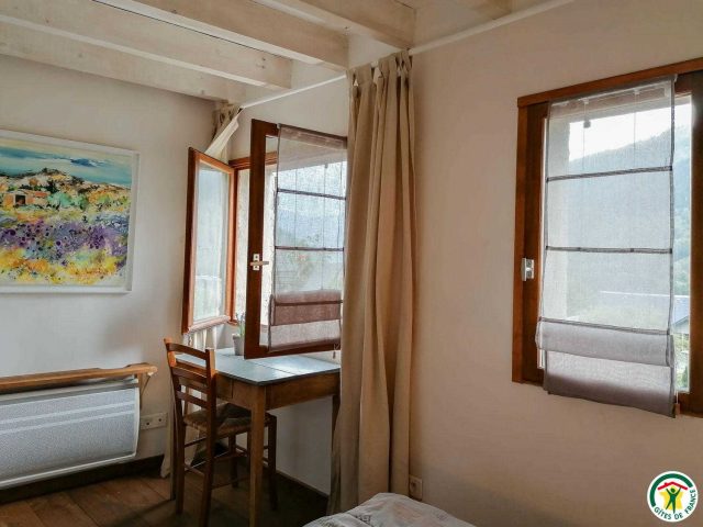 31G101140-417f755919cf481896630dd82a305c32