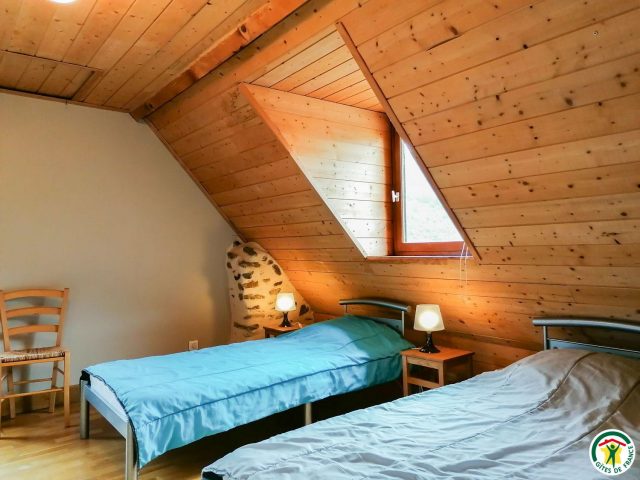 31G101140-59d139b885b94206b5d3bb0ce8748c27