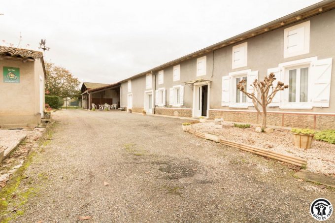 31G101164-a2dea308e3b8470ea0409d76dd47c1ed