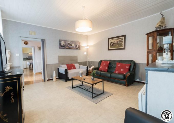 31G101164-b7b1c57b28ce43bb8de6f8a26f834e39