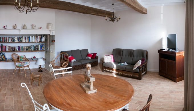 31G101170-12f5c3a2c0674f118375c2ef1e588cfa