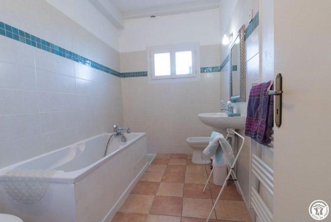 31G101170-978815ac71804251aa142d91838bb3e0