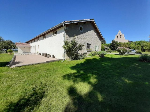 31G101170-9b79610db24b4f63a4eca47de50dc246